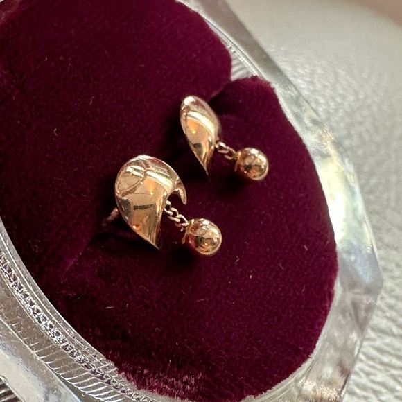 🌙 One of a kind, Unique 18K Gold Crescent Earrings - Picture 7 of 7